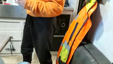 Snapshot of brushsquach chatting on 01-10-26, 11:45 Steve... aka SkinnieDippin aka TimberTramp online show from 01-10-26, 11:45