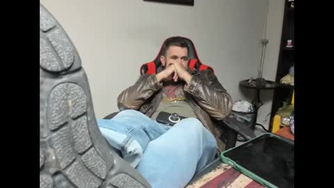 BRUTALMASTER1983 online show from 10-28-25, 07:38