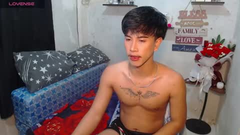Snapshot of bryan_________ chatting on 08-07-26, 03:19 BRYAN JEMY online show from 08-07-26, 03:19