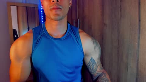 Snapshot of bryan_boy_ chatting on 12-08-24, 12:29 bryan online show from 12-08-24, 12:29