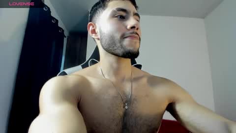 Snapshot of bryan_oficials chatting on 12-15-25, 03:11 bryan_oficials online show from 12-15-25, 03:11