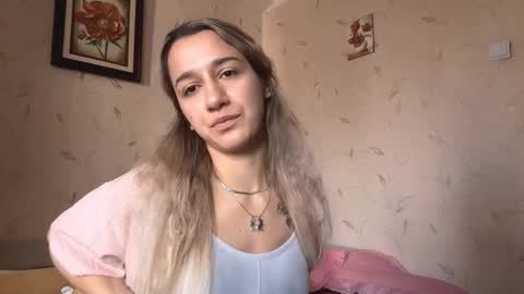 Snapshot of brynnclagett chatting on 11-02-25, 10:17 Hello My name is Rose  im new model here and little but shy but curious. online show from 11-02-25, 10:17