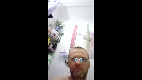 Snapshot of btfhhyivf chatting on 11-30-25, 02:21 Bes online show from 11-30-25, 02:21