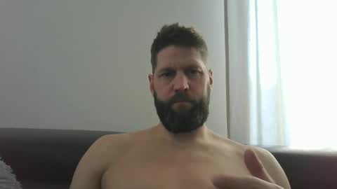 bubblebee1982 online show from 02-16-25, 01:05