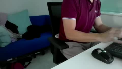 Snapshot of bubblebumdave chatting on 09-30-25, 07:57 Bubblebum online show from 09-30-25, 07:57