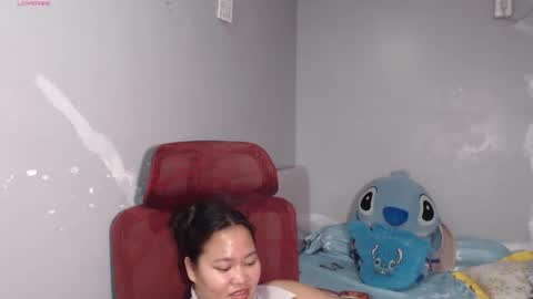Snapshot of bubblebuttpinay chatting on 04-28-26, 02:27 Sunshine online show from 04-28-26, 02:27