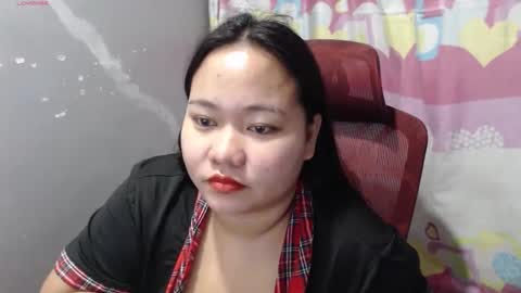 Snapshot of bubblebuttpinay chatting on 05-15-26, 11:45 Sunshine online show from 05-15-26, 11:45