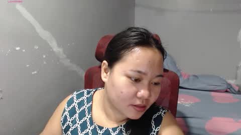 Snapshot of bubblebuttpinay chatting on 05-17-26, 01:29 Sunshine online show from 05-17-26, 01:29