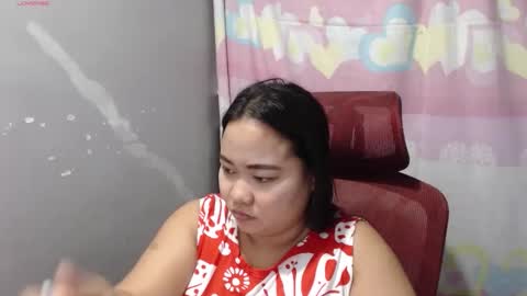 Snapshot of bubblebuttpinay chatting on 05-18-26, 07:25 Sunshine online show from 05-18-26, 07:25