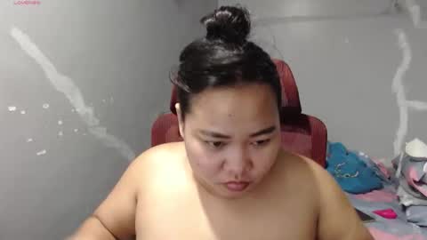 Snapshot of bubblebuttpinay chatting on 05-24-26, 01:38 Sunshine online show from 05-24-26, 01:38