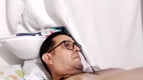 Snapshot of buchs32 chatting on 09-13-25, 05:29 buchs32 online show from 09-13-25, 05:29