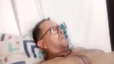 Snapshot of buchs32 chatting on 10-18-25, 05:21 buchs32 online show from 10-18-25, 05:21