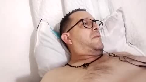 Snapshot of buchs32 chatting on 10-19-25, 05:08 buchs32 online show from 10-19-25, 05:08