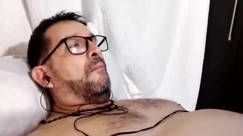 Snapshot of buchs32 chatting on 11-07-25, 06:13 buchs32 online show from 11-07-25, 06:13