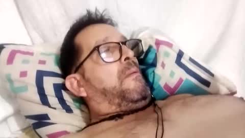 Snapshot of buchs32 chatting on 11-12-25, 06:25 buchs32 online show from 11-12-25, 06:25