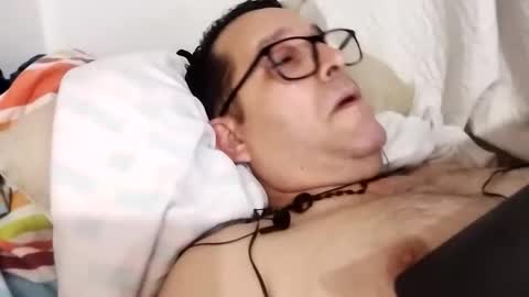 Snapshot of buchs32 chatting on 12-01-25, 06:07 buchs32 online show from 12-01-25, 06:07