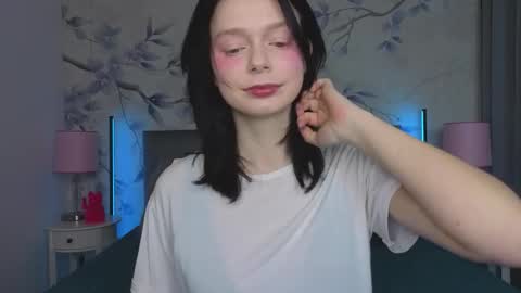 Leona online show from 02-07-26, 10:57