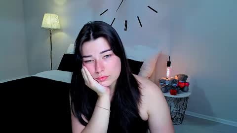 Snapshot of buckssbunny chatting on 05-12-26, 01:41 Ari online show from 05-12-26, 01:41