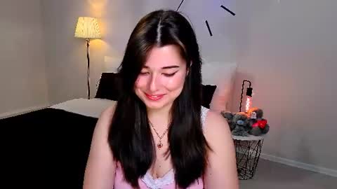 Snapshot of buckssbunny chatting on 06-12-26, 11:20 Ari online show from 06-12-26, 11:20