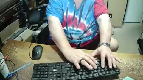 Bucku2 online show from 04-28-26, 10:04