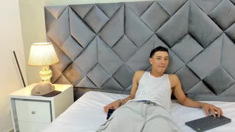 Buda y Cataleya online show from 11-17-25, 04:57