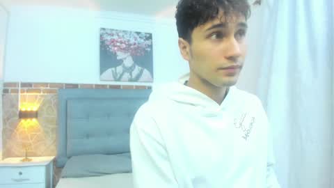 Snapshot of buddy_whitte chatting on 01-27-25, 11:32 Buddy Whitte online show from 01-27-25, 11:32