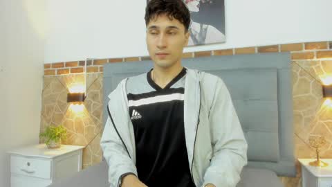 Snapshot of buddy_whitte chatting on 02-28-25, 11:25 Buddy Whitte online show from 02-28-25, 11:25