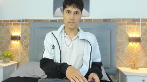 Snapshot of buddy_whitte chatting on 03-07-25, 11:40 Buddy Whitte online show from 03-07-25, 11:40