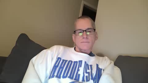 Snapshot of budman004 chatting on 12-21-25, 10:50 budman004 online show from 12-21-25, 10:50