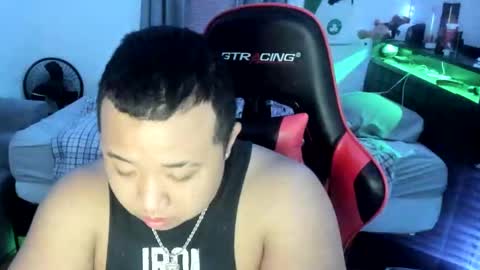 buffsexyman24 online show from 03-04-25, 11:22