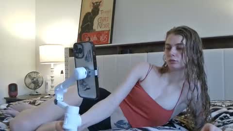 Snapshot of buffybarloe chatting on 01-31-26, 10:41 Buffy online show from 01-31-26, 10:41