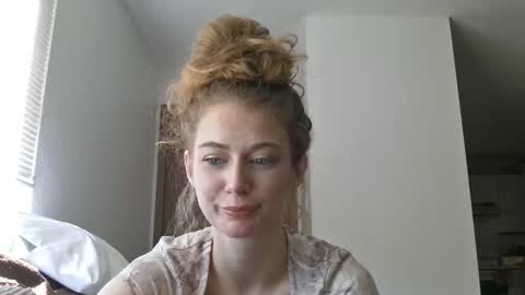 Snapshot of buffybarloe chatting on 03-09-26, 07:29 Buffy online show from 03-09-26, 07:29