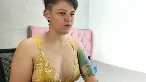 Snapshot of bug2025 chatting on 09-19-25, 04:14 bug2025 online show from 09-19-25, 04:14