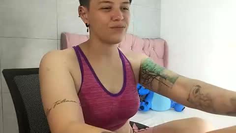 Snapshot of bug2025 chatting on 09-23-25, 02:25 bug2025 online show from 09-23-25, 02:25