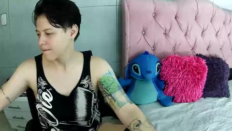 bug2025 online show from 12-23-25, 02:53