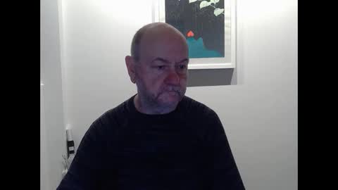 Snapshot of buggemann chatting on 11-11-25, 04:45 buggemann online show from 11-11-25, 04:45