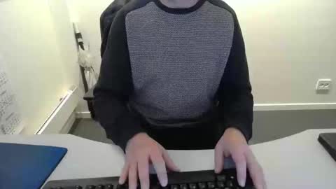 Snapshot of buggemann chatting on 11-25-25, 07:30 buggemann online show from 11-25-25, 07:30