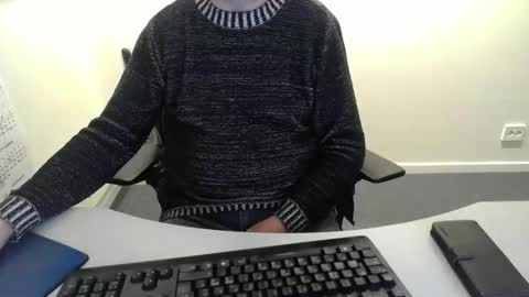 Snapshot of buggemann chatting on 12-16-25, 07:24 buggemann online show from 12-16-25, 07:24