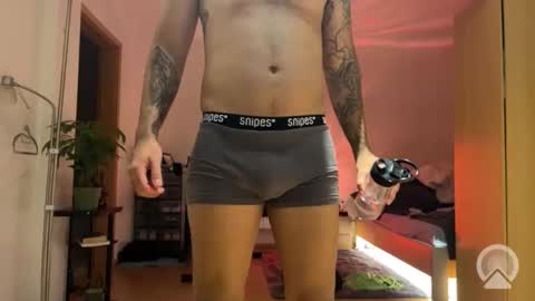 Snapshot of builttotemp chatting on 11-04-25, 09:47 builttotemp online show from 11-04-25, 09:47