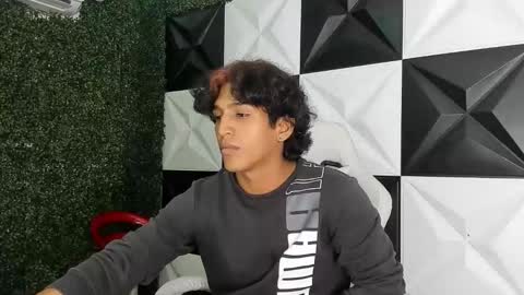 bull_cam online show from 12-15-25, 03:22