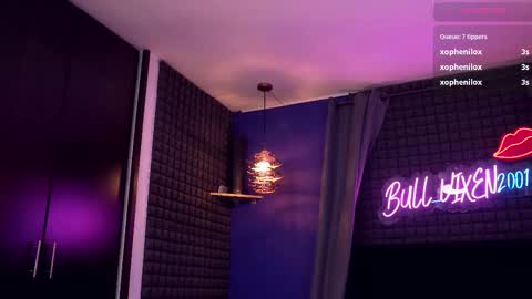 Snapshot of bull_vixen2001 chatting on 12-15-25, 11:58 Bunny and The Rock online show from 12-15-25, 11:58