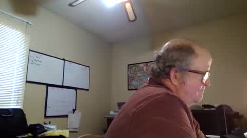 Snapshot of bullfrogg5050 chatting on 11-06-25, 05:58 bullfrogg5050 online show from 11-06-25, 05:58