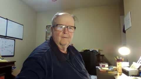 Snapshot of bullfrogg5050 chatting on 12-16-25, 03:17 bullfrogg5050 online show from 12-16-25, 03:17