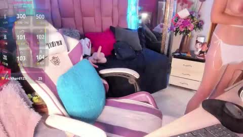 Snapshot of bulmasweetyose chatting on 10-15-25, 09:26 bulmasweetyose mommy submissive control milf lovense online show from 10-15-25, 09:26