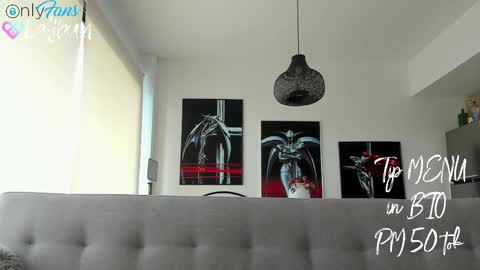 Snapshot of bumbum_kalibum chatting on 11-27-25, 07:49 Ivan online show from 11-27-25, 07:49