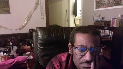 Bungalow Entertainment online show from 12-20-25, 12:12