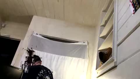 Snapshot of bunniandcryme chatting on 11-13-25, 04:55 bunniandcryme online show from 11-13-25, 04:55