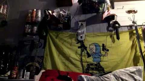 Snapshot of bunniandcryme chatting on 11-22-25, 05:17 bunniandcryme online show from 11-22-25, 05:17