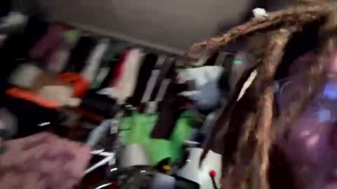 Snapshot of bunniandcryme chatting on 11-29-25, 08:28 bunniandcryme online show from 11-29-25, 08:28