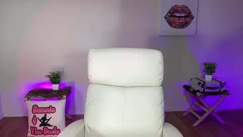 BUNNIE and THE DUDE TheLebowskis online show from 11-15-25, 03:59